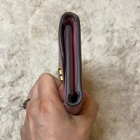 Tory Burch Kira Mauve Pebbled Leather Medium Flap Wallet - Picture 5 of 11